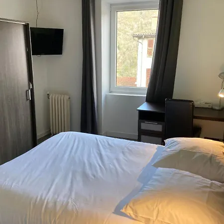 Отель Aigle D'or 3*