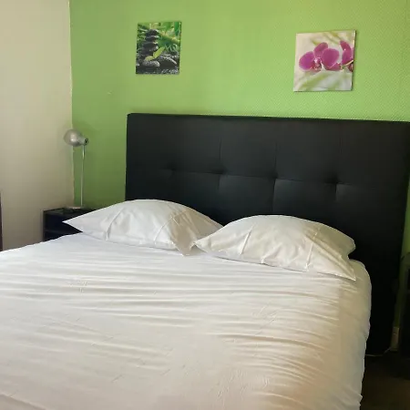 Aigle D'or Отель Тьер