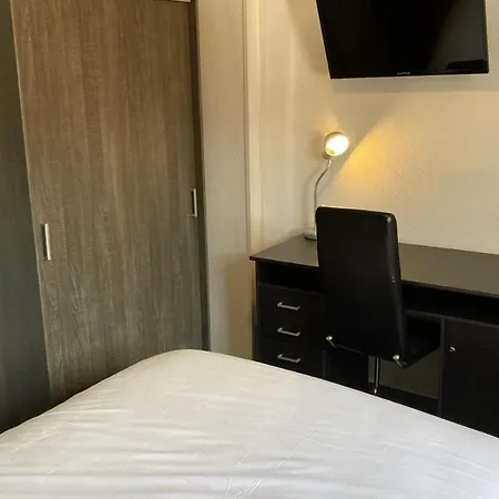 فندق Aigle D'or 3*