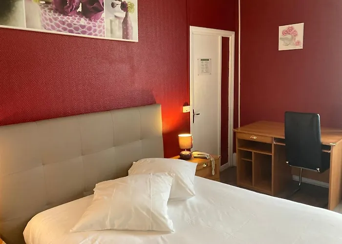 Aigle D'or Отель Тьер