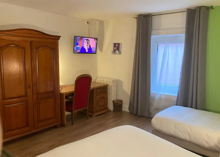 Отель Aigle D'or 3*