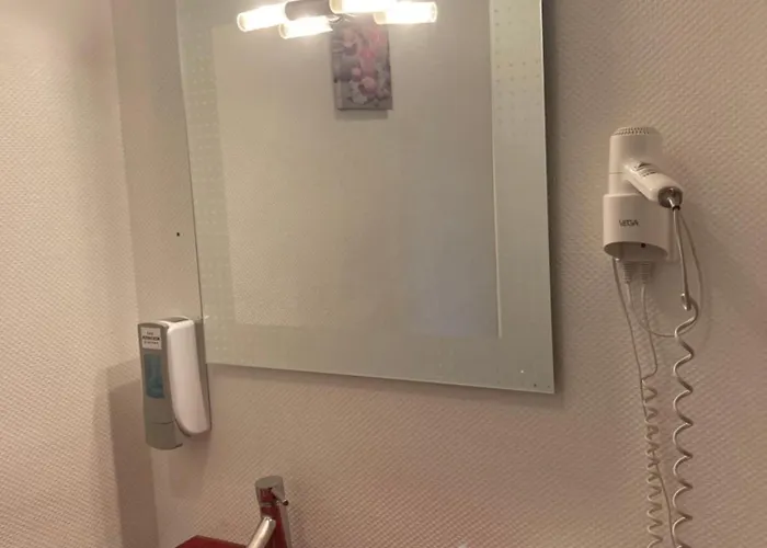 Aigle D'or Отель