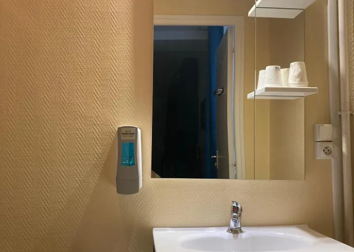 Aigle D'or Отель