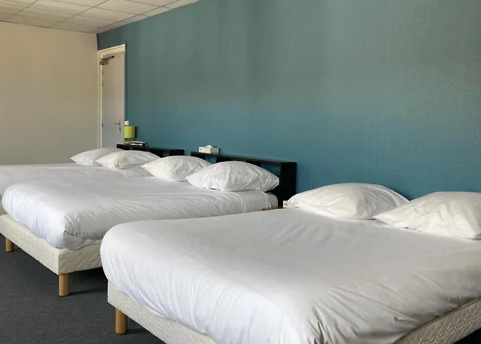 Отель Aigle D'or 3*