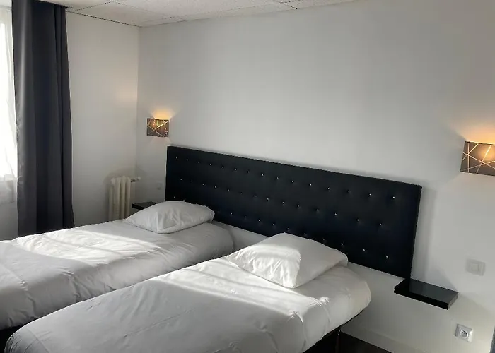 Aigle D'or Отель