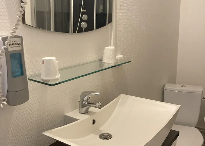 Отель Aigle D'or Тьер